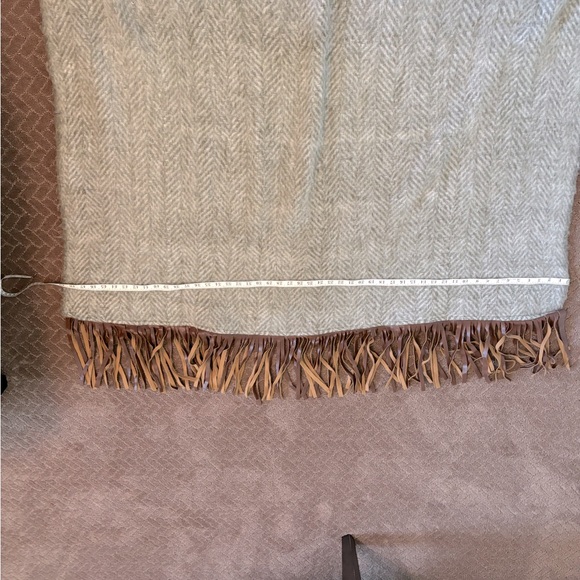 Totally Unique! Grey herringbone throw blanket with 100% leather fringe. - Picture 6 of 9